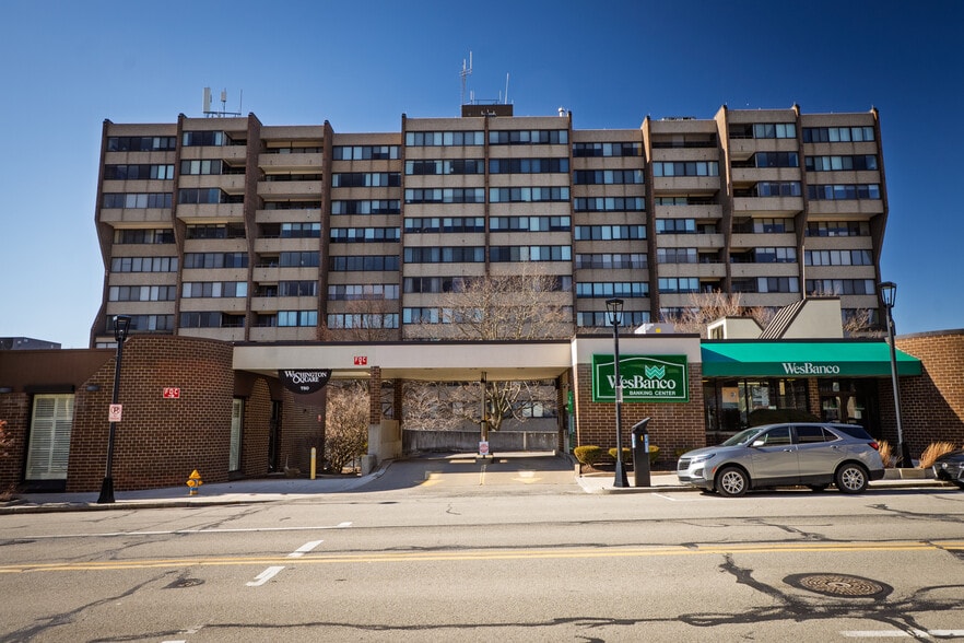 Primary Photo Of 750 Washington Rd, Mt Lebanon Apartments For Lease