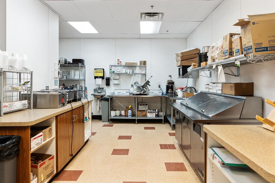 More Photos Of 119 Sand Lake Rd, Onalaska Unknown For Lease