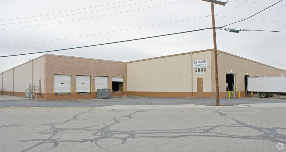 More Photos Of 5055 E 41st Ave, Denver Warehouse For Lease