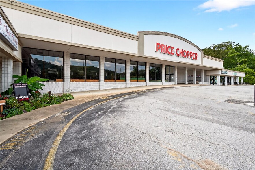 More Photos Of 4634-4639 Gravois Rd, House Spgs, House Springs Supermarket For Lease