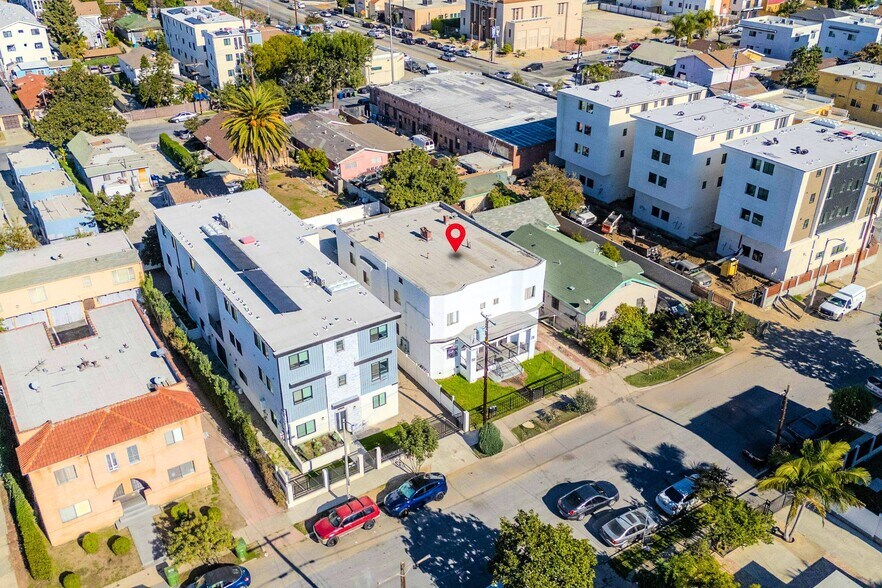 More Photos Of 1416 W 36th St, Los Angeles Apartments For Sale