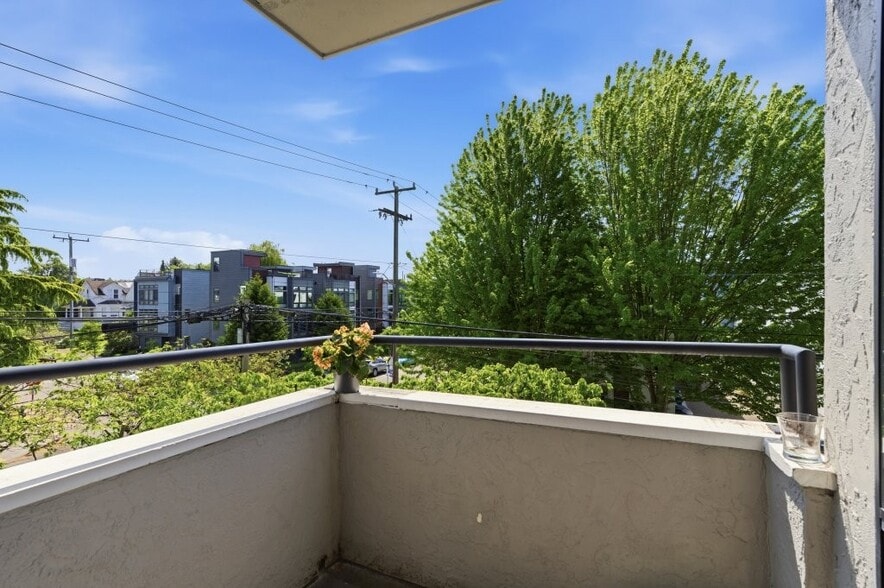 More Photos Of 1700 64th St NW, Seattle Apartments For Sale