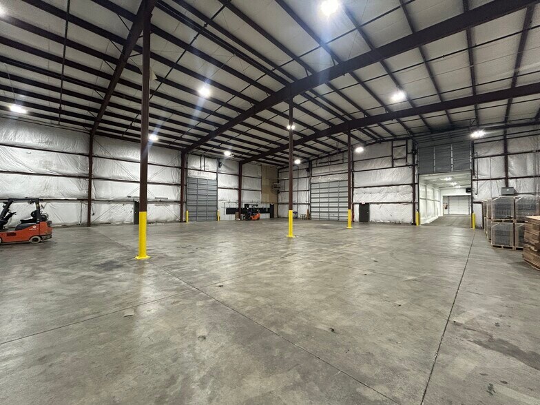 More Photos Of 301 E Simonton St, Elkhart Industrial For Lease