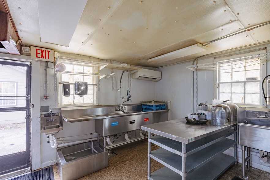 More Photos Of 146 Greenway Ct, Blowing Rock Restaurant For Sale