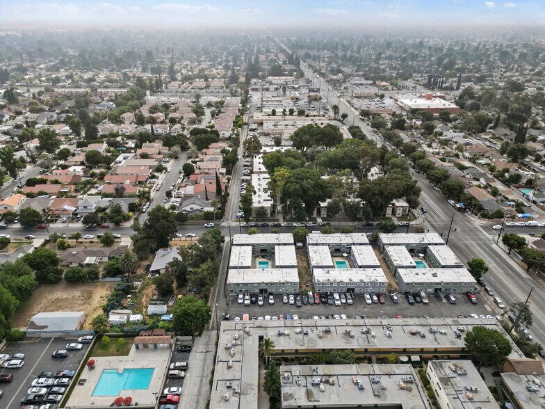 More Photos Of 8305-8325 Variel Ave, Canoga Park Apartments For Sale