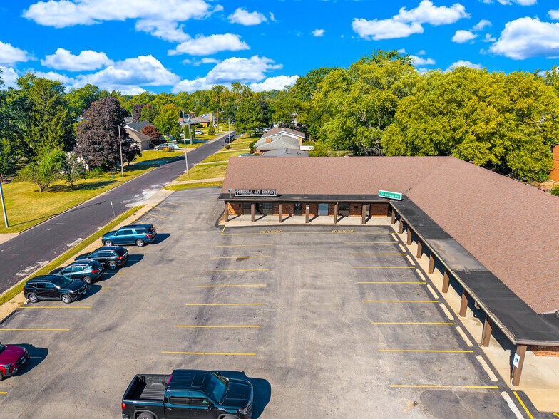 More Photos Of 4601 N University St, Peoria Unknown For Lease