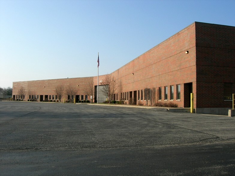 More Photos Of 1012 Airpark Dr, Sugar Grove Warehouse For Lease