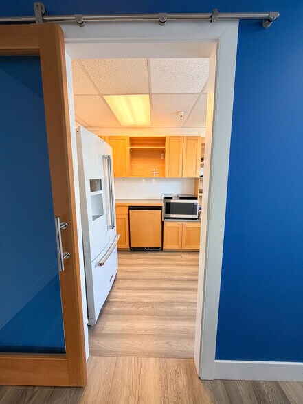 More Photos Of 644 N Santa Cruz Ave, Los Gatos Office For Sale