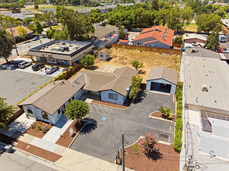 More Photos Of 285 W Main Ave, Morgan Hill Storefront Retail Residential For Sale
