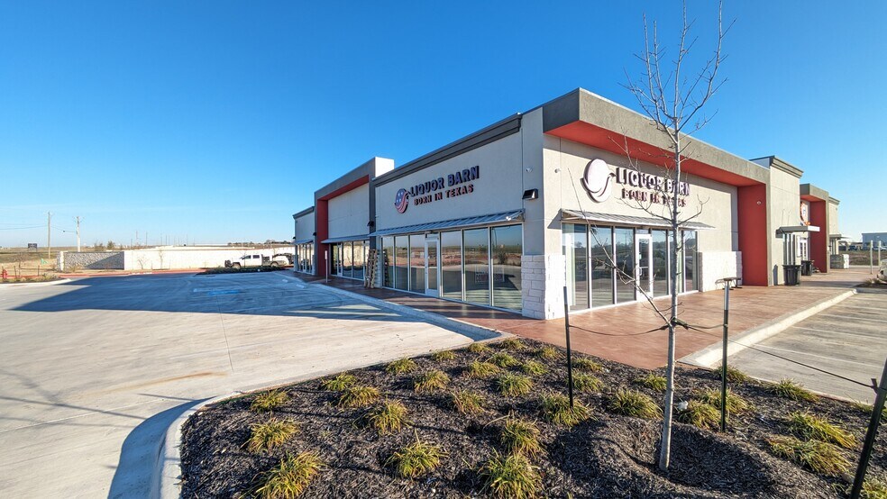 More Photos Of 4420 University Blvd, Round Rock Freestanding For Lease