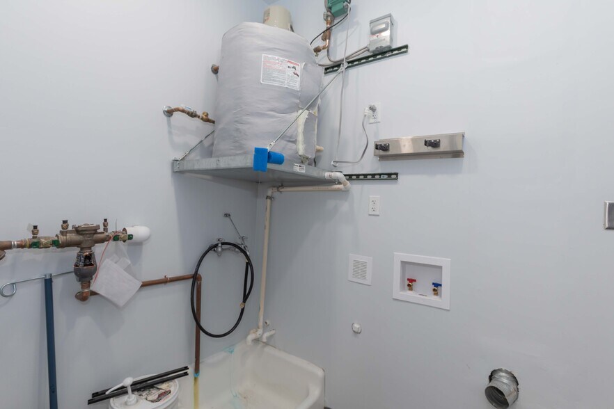 More Photos Of 7629 Hillside Rd, Amarillo Medical For Lease