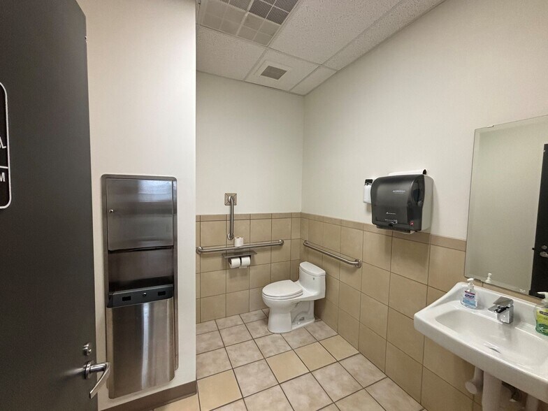 More Photos Of 2415 Ponderosa Dr, Lawrence Warehouse For Lease