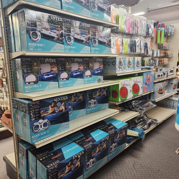 More Photos Of 104 S Main St, Evart Storefront For Sale