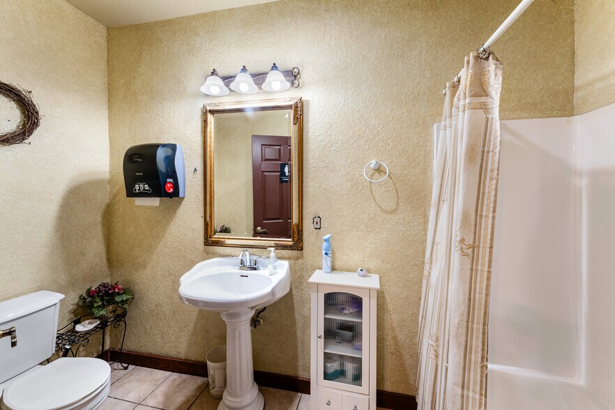 More Photos Of 23111 FM 1462 Rd, Damon Land For Sale