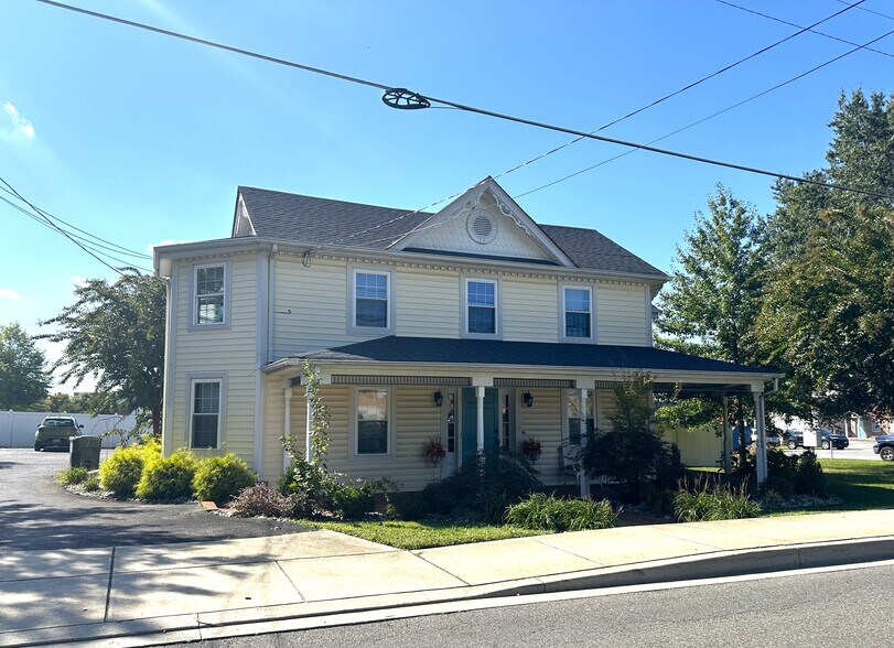 More Photos Of 5 Oak Ave, La Plata Office Residential For Lease