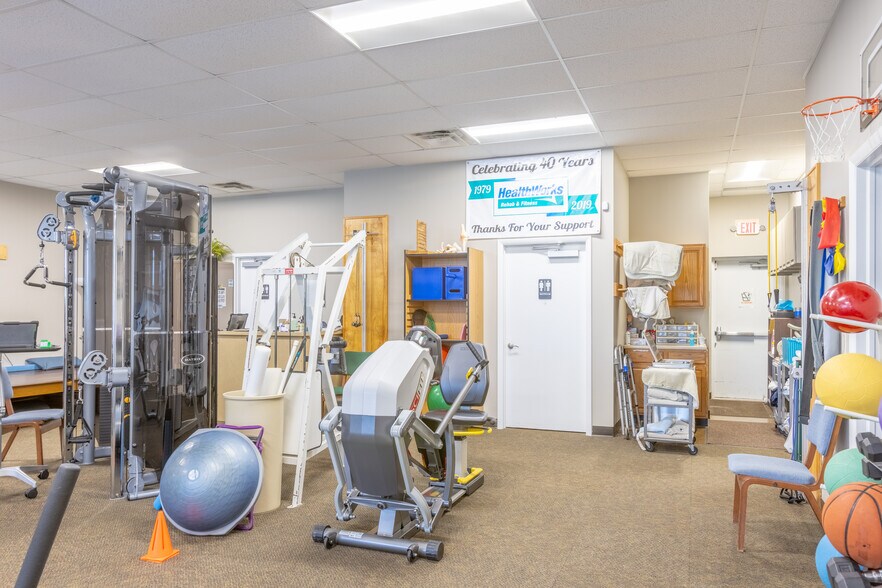 More Photos Of 100 Ridgeview Dr, Smithfield Storefront For Sale