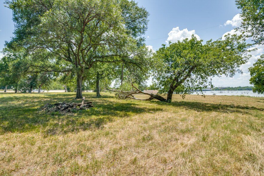More Photos Of 6841 Lakeview Pky, Rowlett Land For Sale