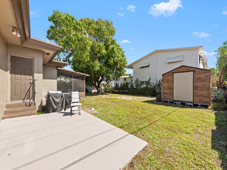 More Photos Of 1311-1315 N 19th Ave, Hollywood Multifamily For Sale