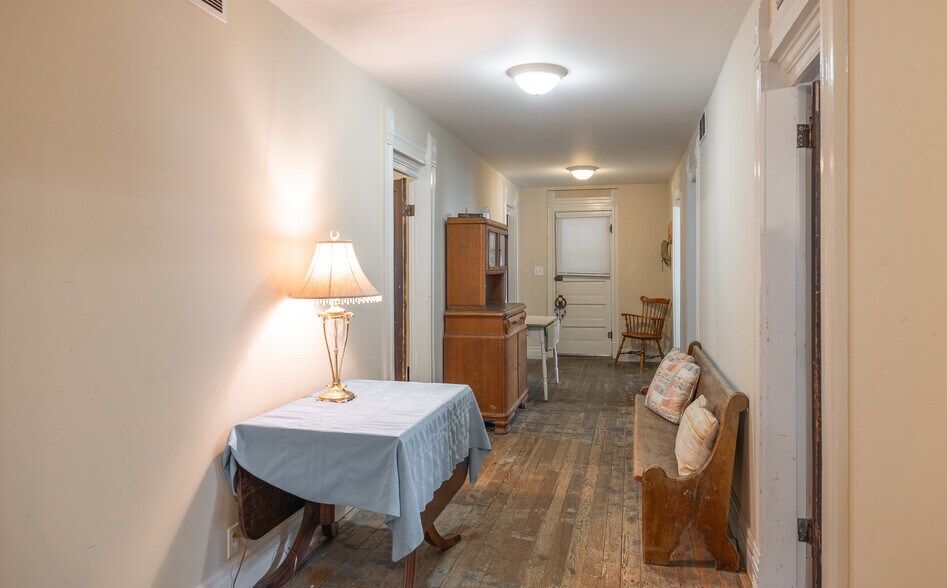 More Photos Of 305 S Alvarado Ave, Belle General Retail For Sale