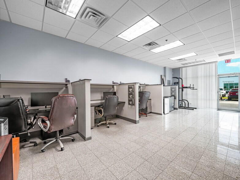 More Photos Of 7350 Futures Dr, Orlando Office For Sale