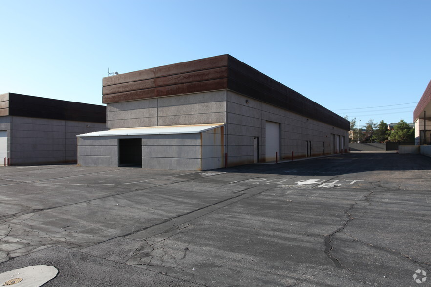 Primary Photo Of 4300 W Tropicana Ave, Las Vegas Warehouse For Lease