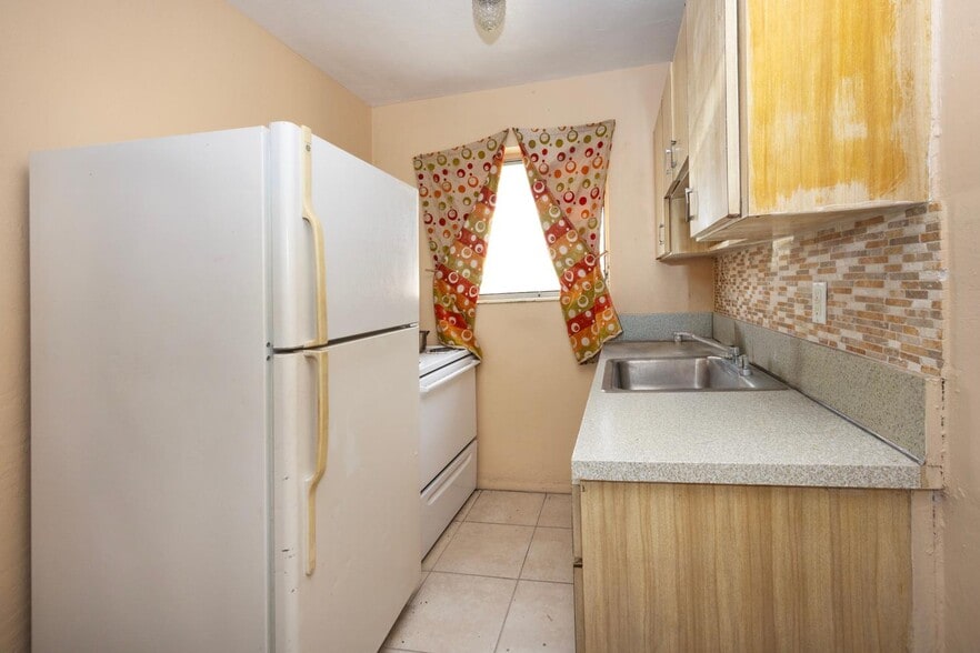More Photos Of 1915 NW 28th St, Miami Apartments For Sale