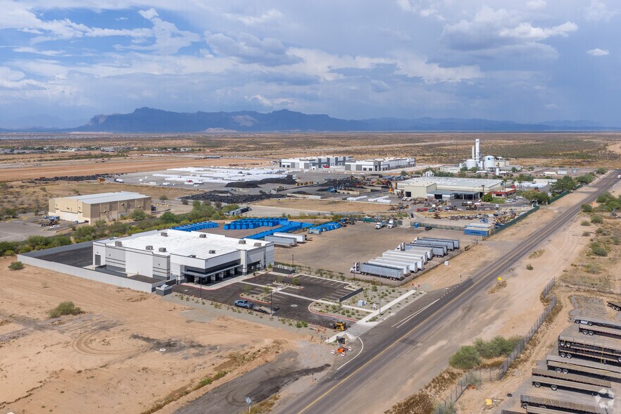 More Photos Of 11244 E Pecos Rd, Mesa Distribution For Lease