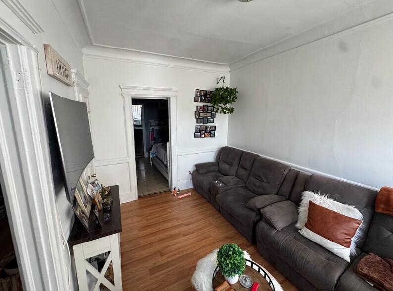 More Photos Of 591-593 60th St, West New York Storefront Retail Residential For Sale