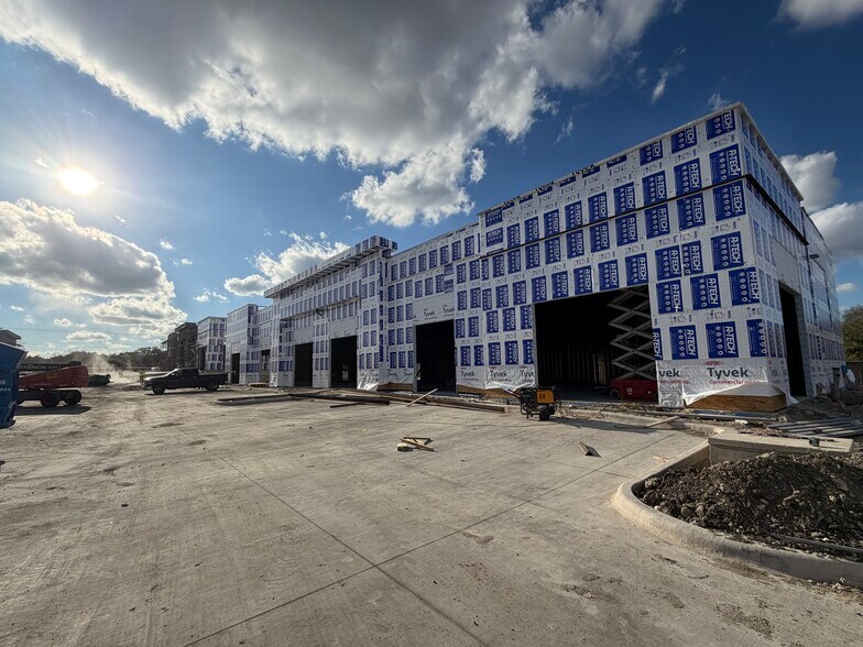 More Photos Of 1012 Municipal Dr, Leander General Retail For Sale