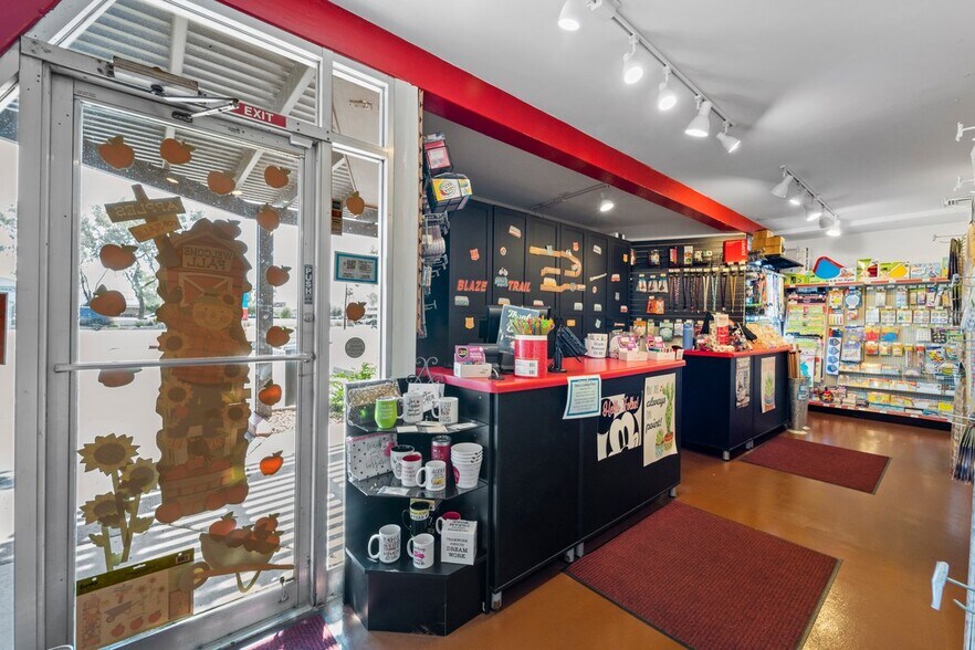 More Photos Of 6830 N 35th Ave, Phoenix Freestanding For Sale