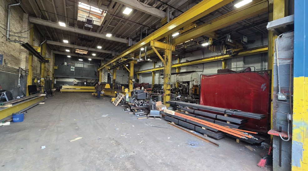More Photos Of 667 Kent Ave, Brooklyn Industrial For Lease