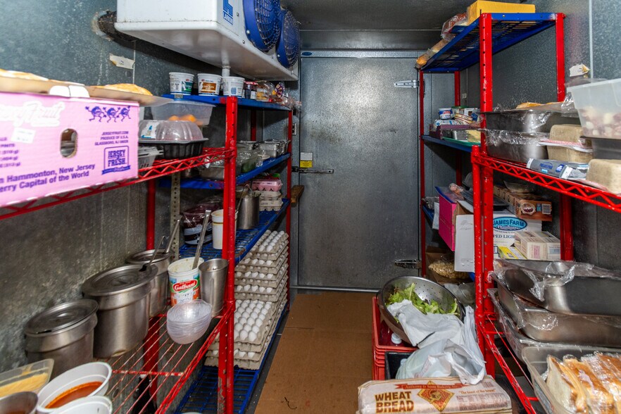 More Photos Of 36 John Ringo Rd, Ringoes Restaurant For Sale