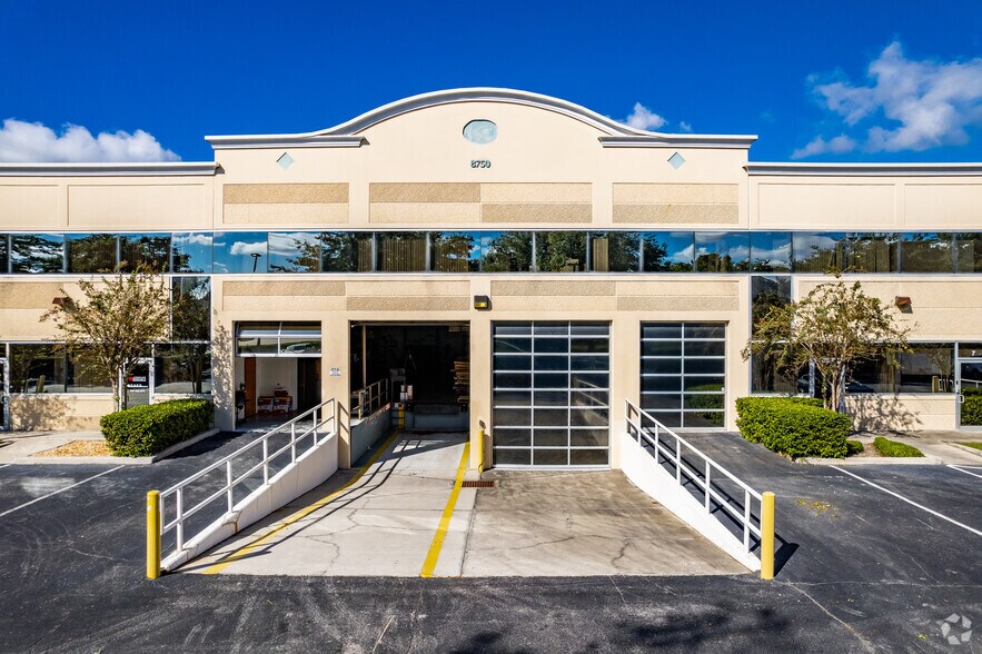 More Photos Of 8750 Exchange Dr, Orlando Warehouse For Lease