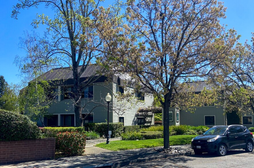 More Photos Of 3266 Villa Ln, Napa Office For Sale