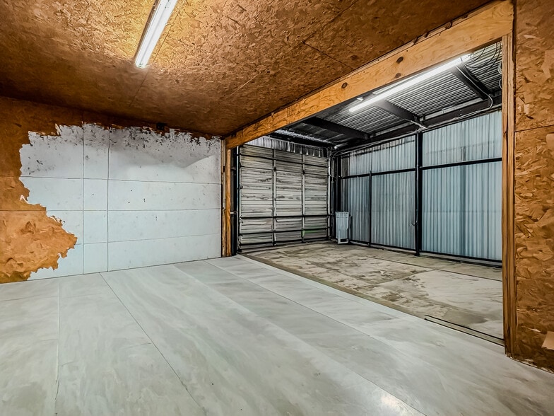 More Photos Of 3801 Saturn Rd, Corpus Christi Warehouse For Sale