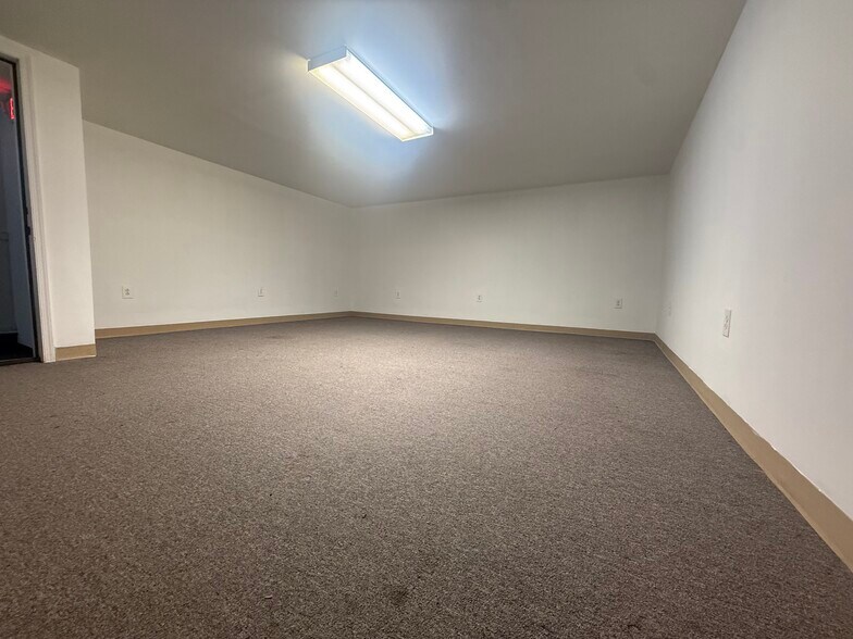 More Photos Of 8508 Lansdowne Ave, Upper Darby Township Freestanding For Sale