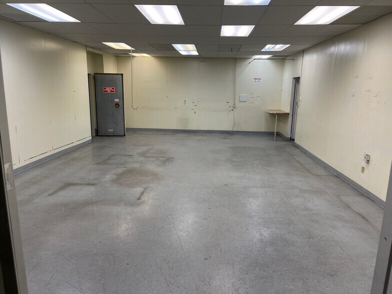 More Photos Of 2230 S Anne St, Santa Ana Manufacturing For Sale