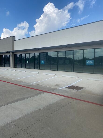 More Photos Of 6820 Farm to Market 2920 Rd, Spring Storefront For Lease