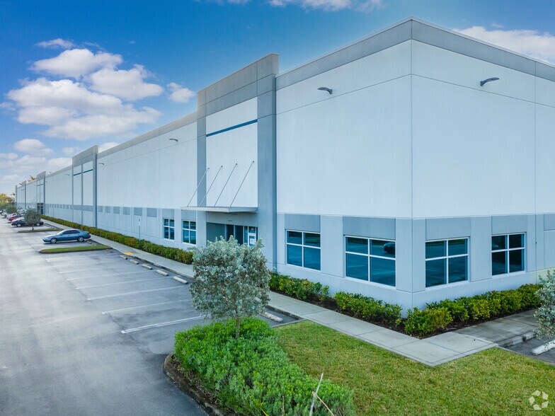 More Photos Of 701 Boutwell Rd, Lake Worth Unknown For Lease