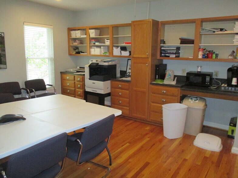 More Photos Of 124 Wells Ave NW, Roanoke Office Residential For Sale
