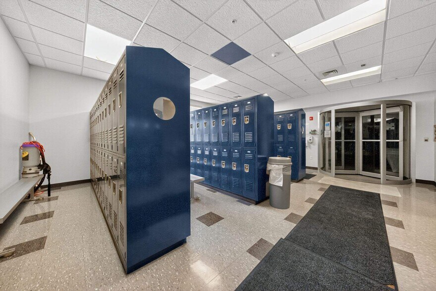 More Photos Of 8 Glens Falls Tech Park, Glens Falls Manufacturing For Lease