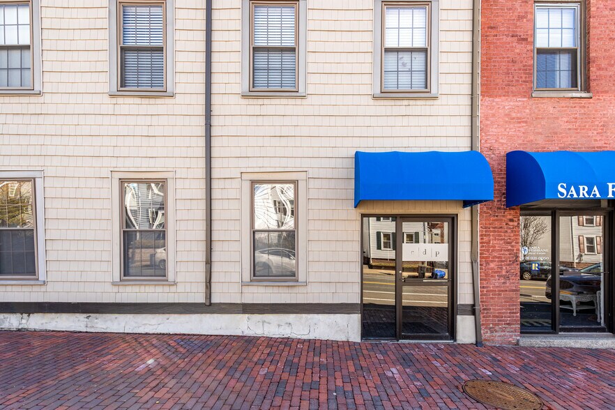 More Photos Of 15 Rantoul St, Beverly Office For Lease