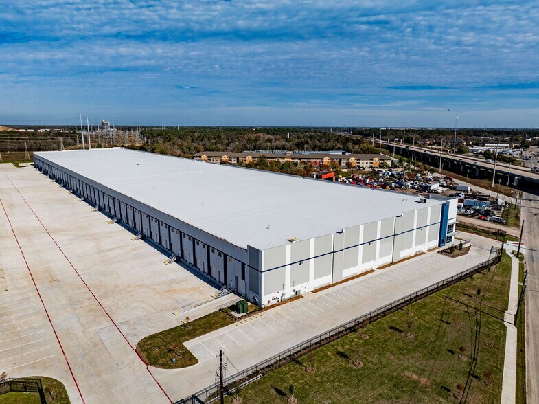 More Photos Of 12045 Wallisville Rd, Houston Distribution For Lease