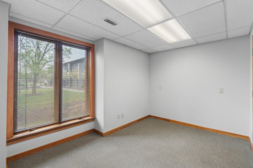 More Photos Of 3520 Snouffer Rd, Columbus Office For Sale