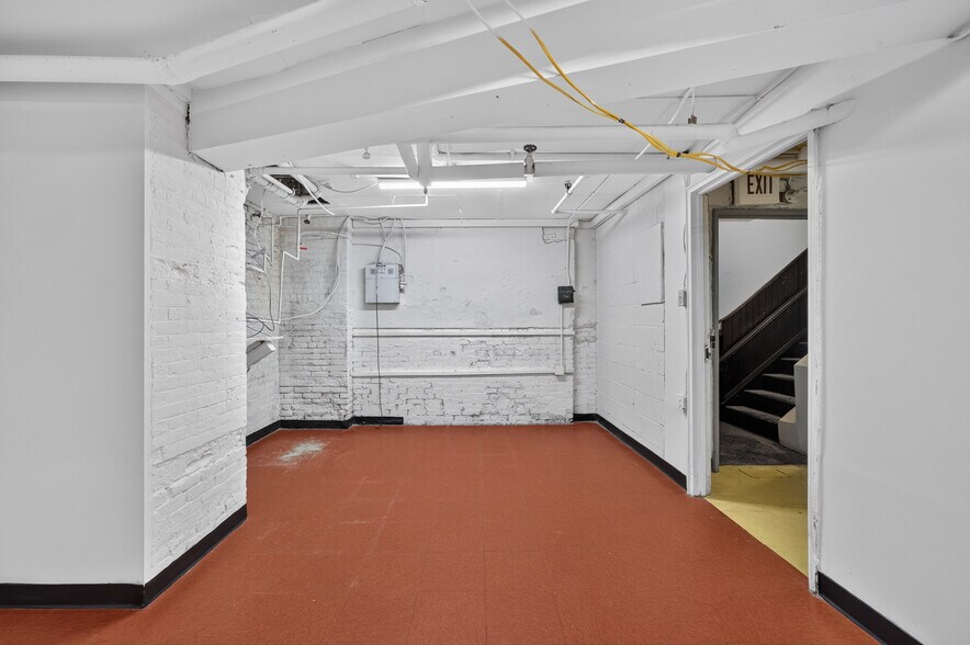 More Photos Of 356 Broadway, New York Apartments For Lease