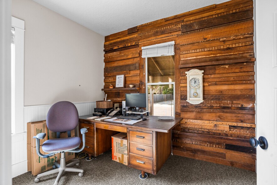 More Photos Of 1800 State St, Salem Medical For Sale