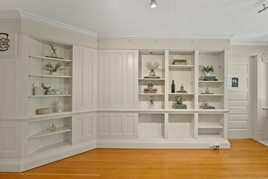 More Photos Of 909 Jefferson St, Red Bluff Specialty For Sale