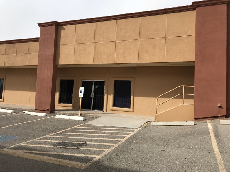 More Photos Of 7924-7934 W Gateway Blvd, El Paso Unknown For Lease