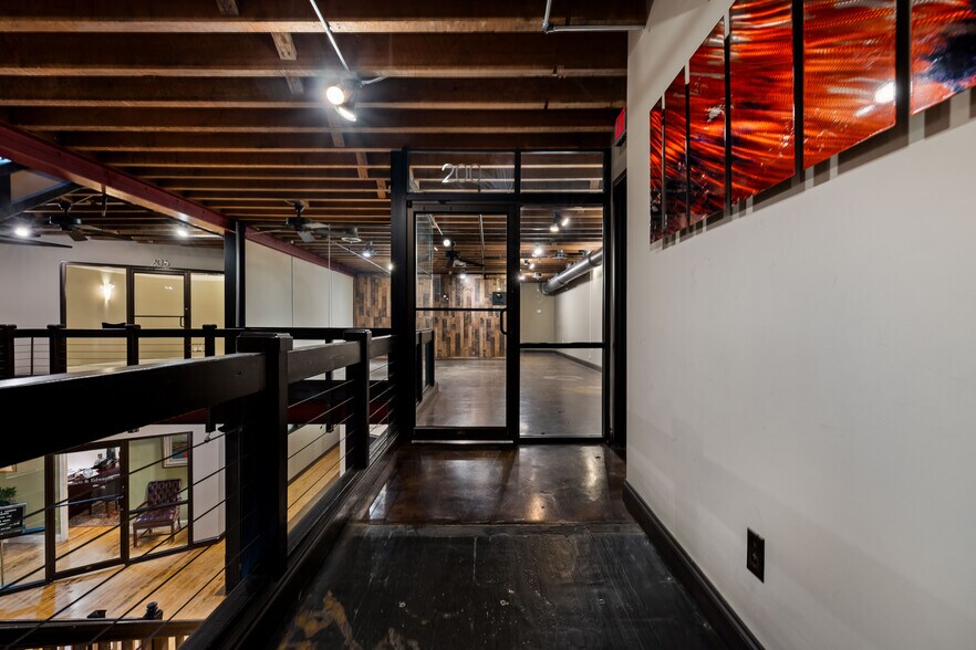 More Photos Of 247 Broad St, Kingsport Loft Creative Space For Sale