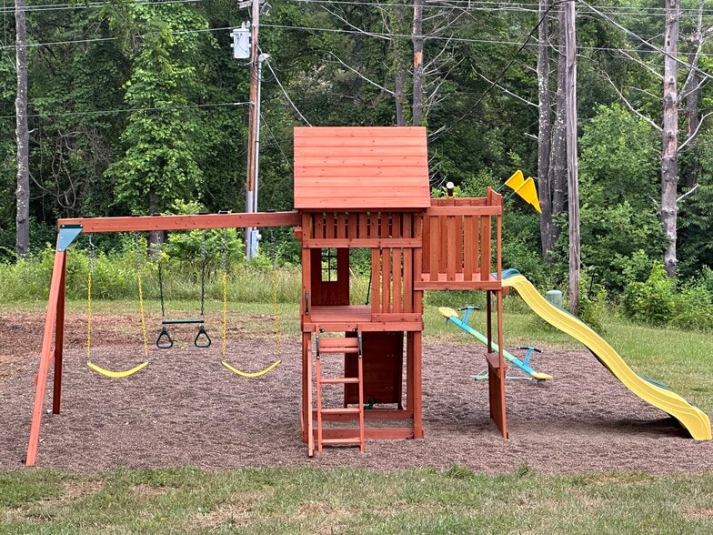 More Photos Of 7896 Roundhouse Rd, New Marshfield Trailer Camper Park For Sale